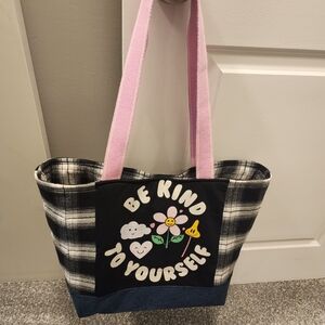 Stylish Plaid Tote with Gold Button